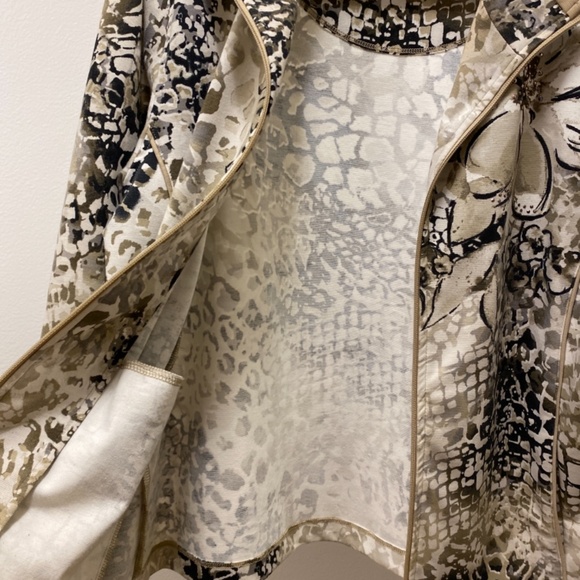 Alia Zip Up Jacket - Picture 7 of 7